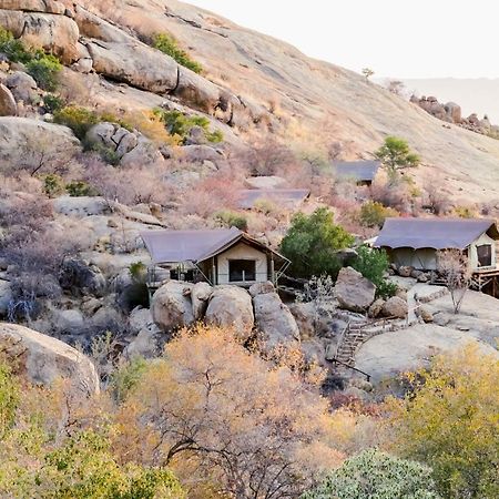 Ondudu Safari Lodge Омаруру Экстерьер фото