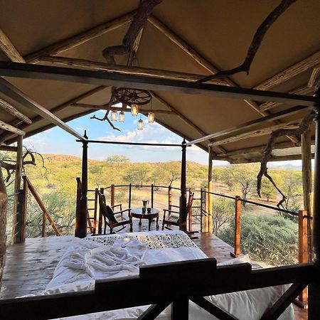 Ondudu Safari Lodge Омаруру Экстерьер фото
