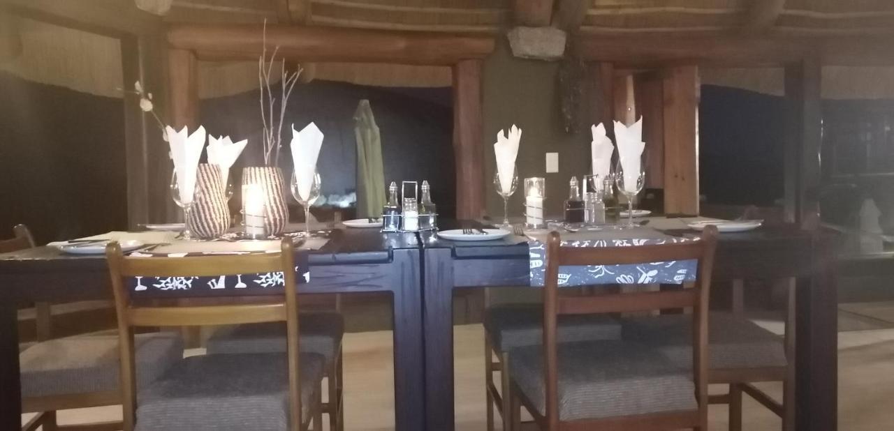 Ondudu Safari Lodge Омаруру Экстерьер фото