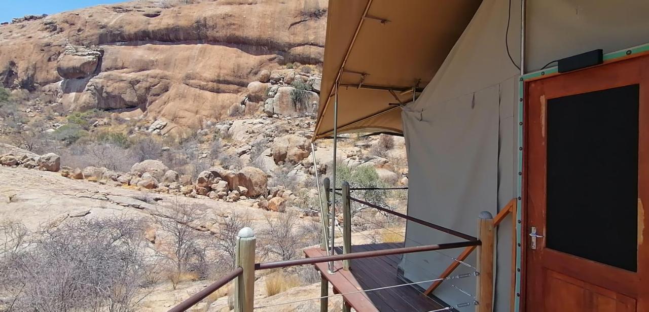 Ondudu Safari Lodge Омаруру Экстерьер фото