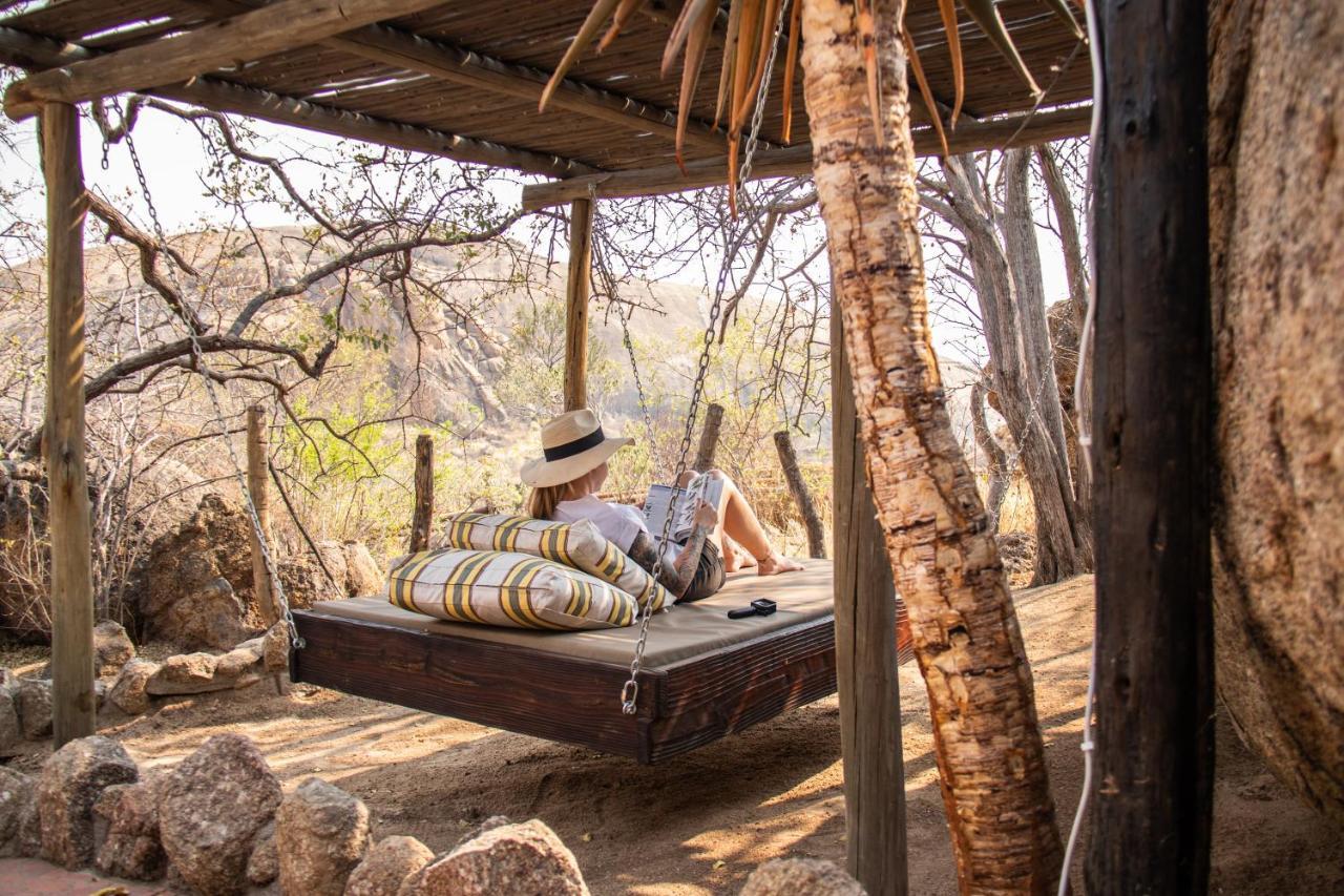 Ondudu Safari Lodge Омаруру Экстерьер фото