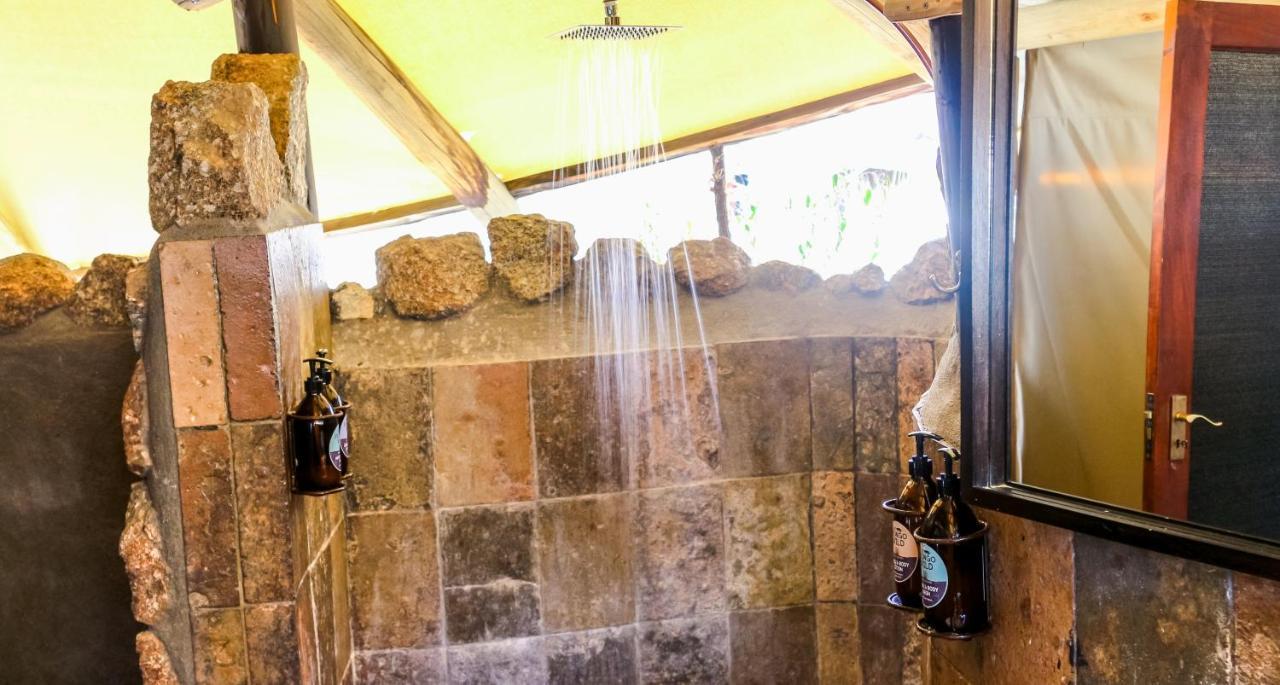 Ondudu Safari Lodge Омаруру Экстерьер фото