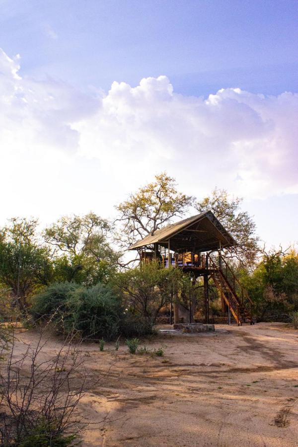Ondudu Safari Lodge Омаруру Экстерьер фото