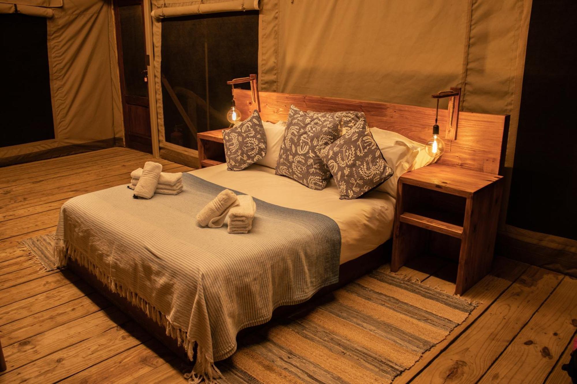 Ondudu Safari Lodge Омаруру Экстерьер фото